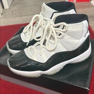 Jordan 11 size 8.5 Concords.
